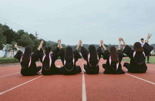 你们这些人，分不清全日制学历，活该受骗！