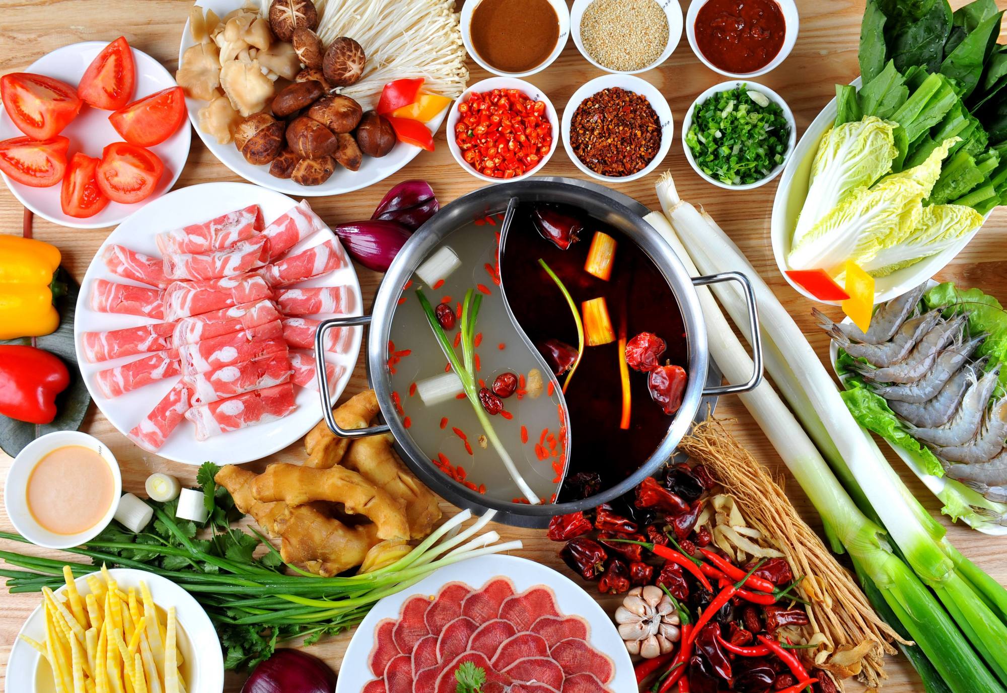 吃重庆火锅脸麻正常吗,吃火锅汤发黑