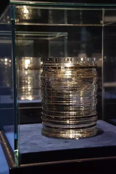 一瓶面霜一万多,一瓶面霜九百多