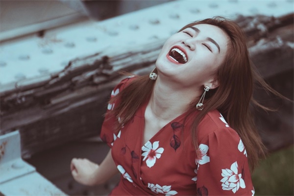 骚扰电话不断，烦！假如这样怼回去两句，瞬间心情变美了，保存好