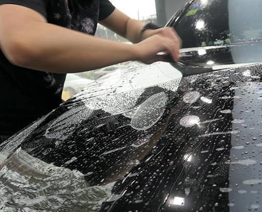 汽车窗贴膜有气泡怎么处理,汽车贴膜玻璃边缘起泡处理