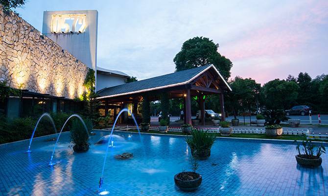 苏州太湖一顶级豪华度假酒店开业，奢享湖光月色，泡露天温泉