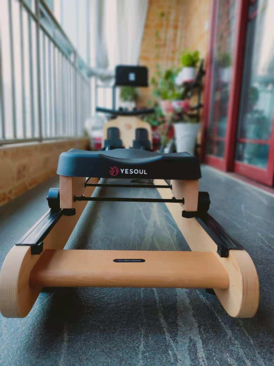 跑步期间用划船机锻炼可以吗,划船机和跑步机哪个减肥最有效