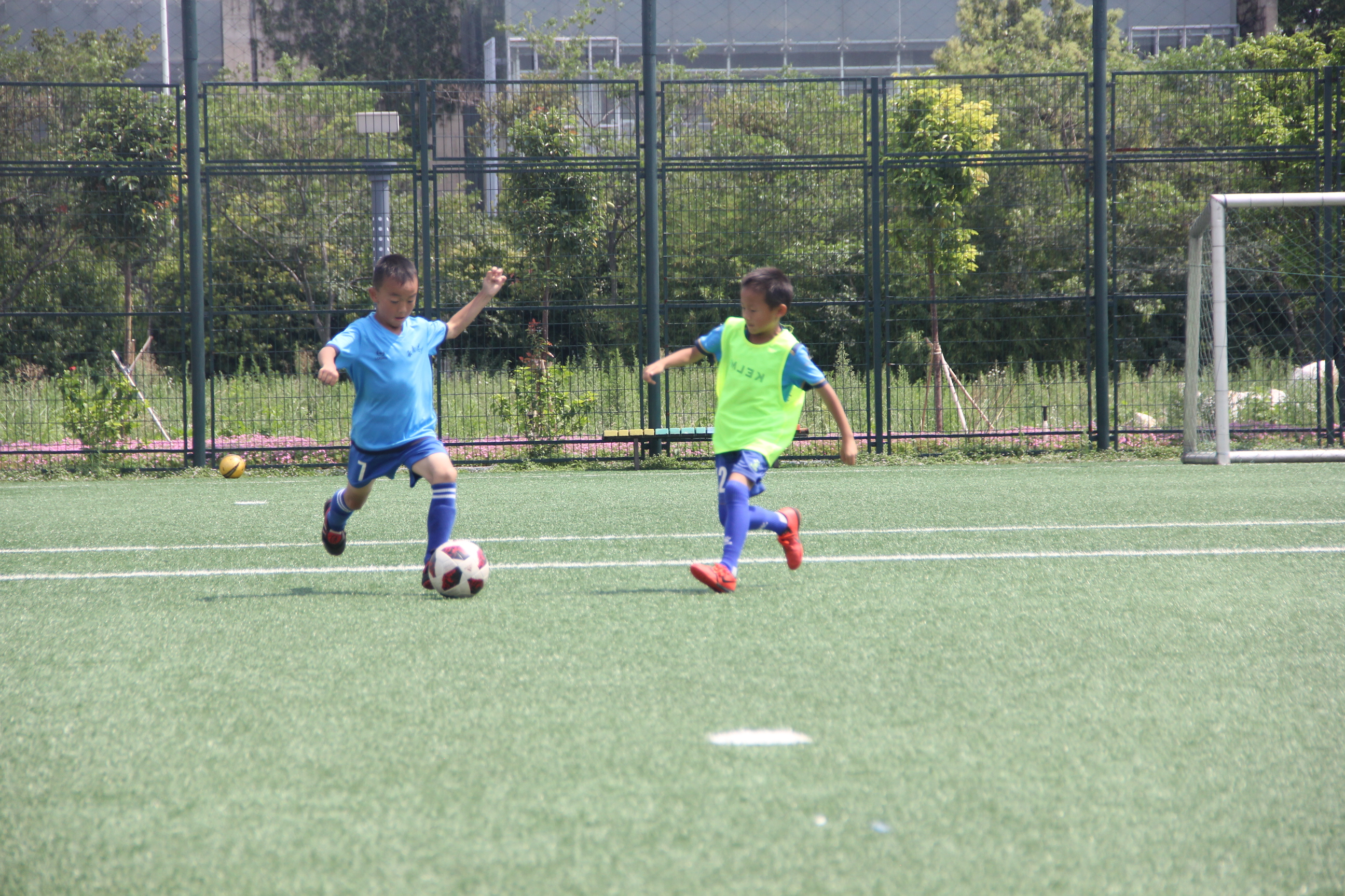 长传球技巧和力量哪个重要,刻意追求步频