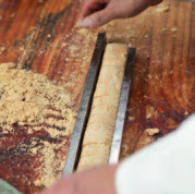 味香质醇、食酥色美的“非遗糖果”为了不落伍也出了抹茶味