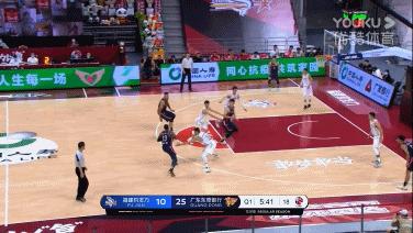 易建联在cba到2022年总得分是多少,易建联nba归来2011cba首秀对阵江苏