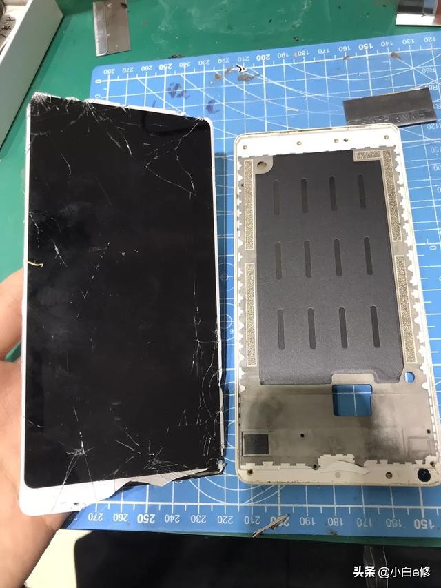 mix2全陶瓷尊享版换听筒,mix2尊享版换外屏