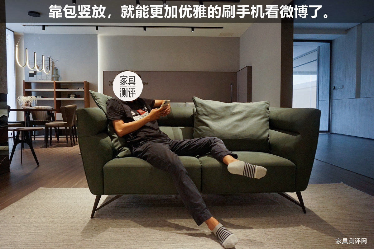 格调沙发哪个系列好用,黑白灰风格沙发搭配暖色沙发