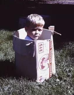 一个农场长大的孩子从小有个太空梦，后来他果然做到了