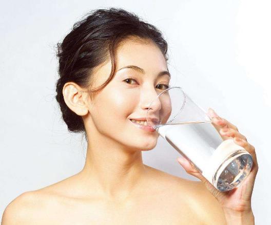 发黄的皮肤怎么变白,ps皮肤发黄怎么变白