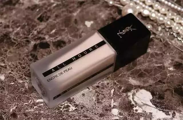 粉底液用在彩妆哪一步比较好,粉底液哪一款比较好用又不脱妆