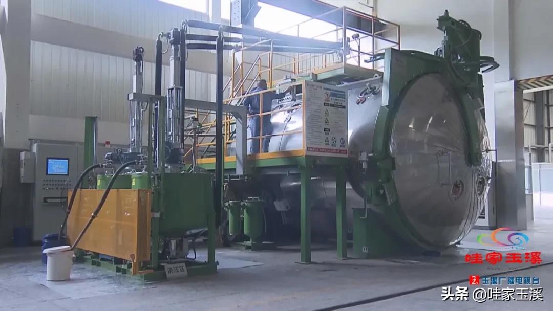 百名劳动者畅谈百年丨余飞：从绕线工到变压器专家