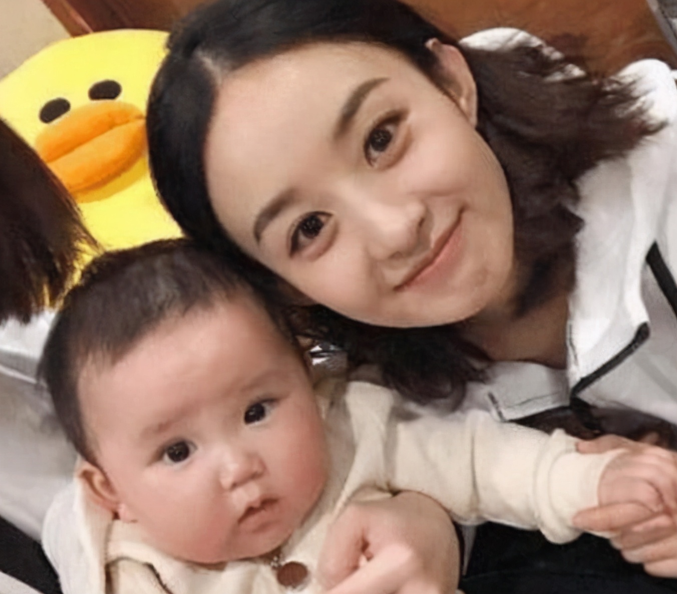 赵小刀卧室曝光,床上“骨盆正骨器”让宝妈红了眼:十生9疼一苦