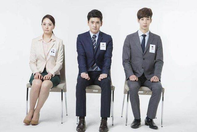 面试官：有人给你误充了200话费，你怎么办？小伙的回答太机智了