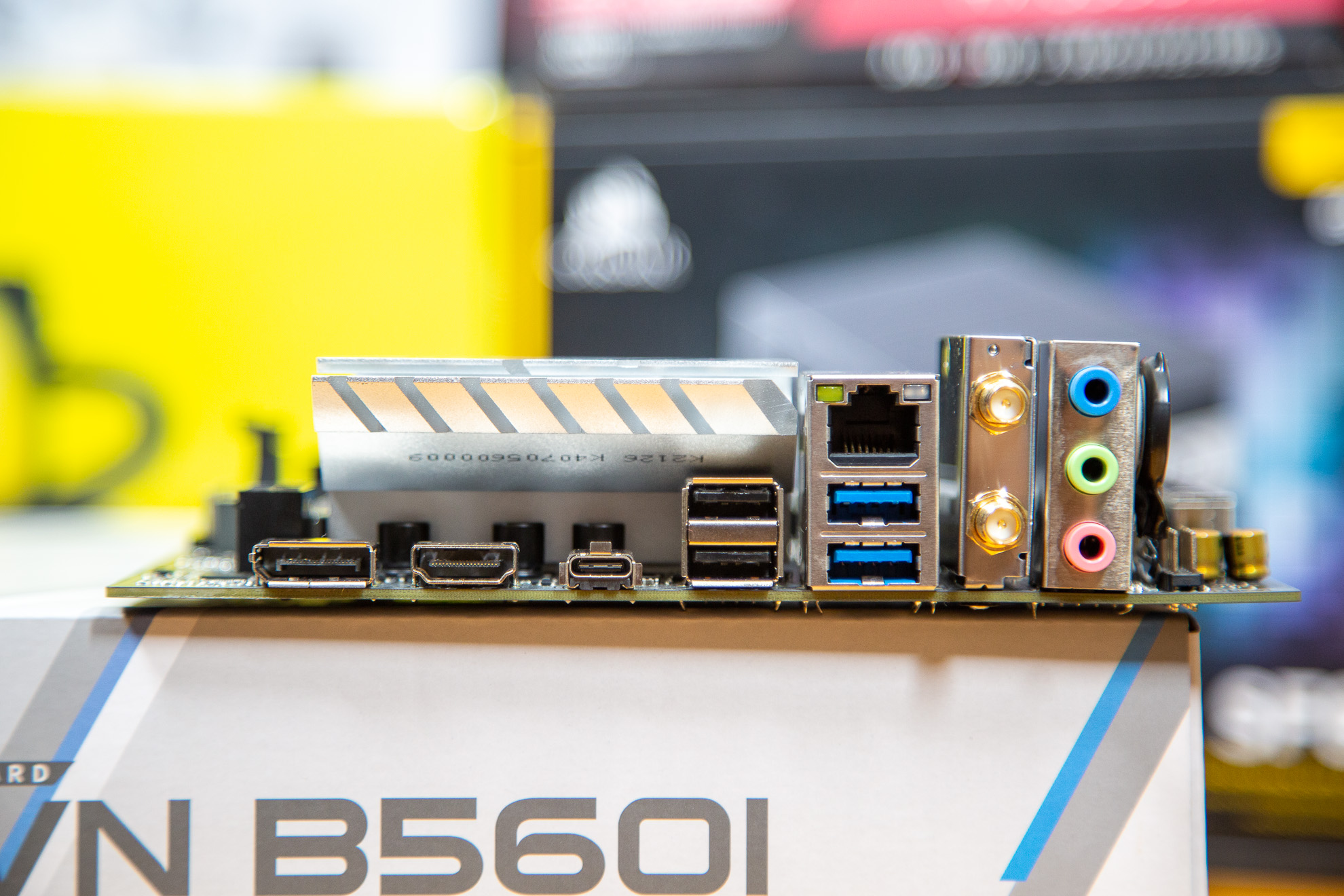 七彩虹b560i支持的cpu,七彩虹b660m配12代i5