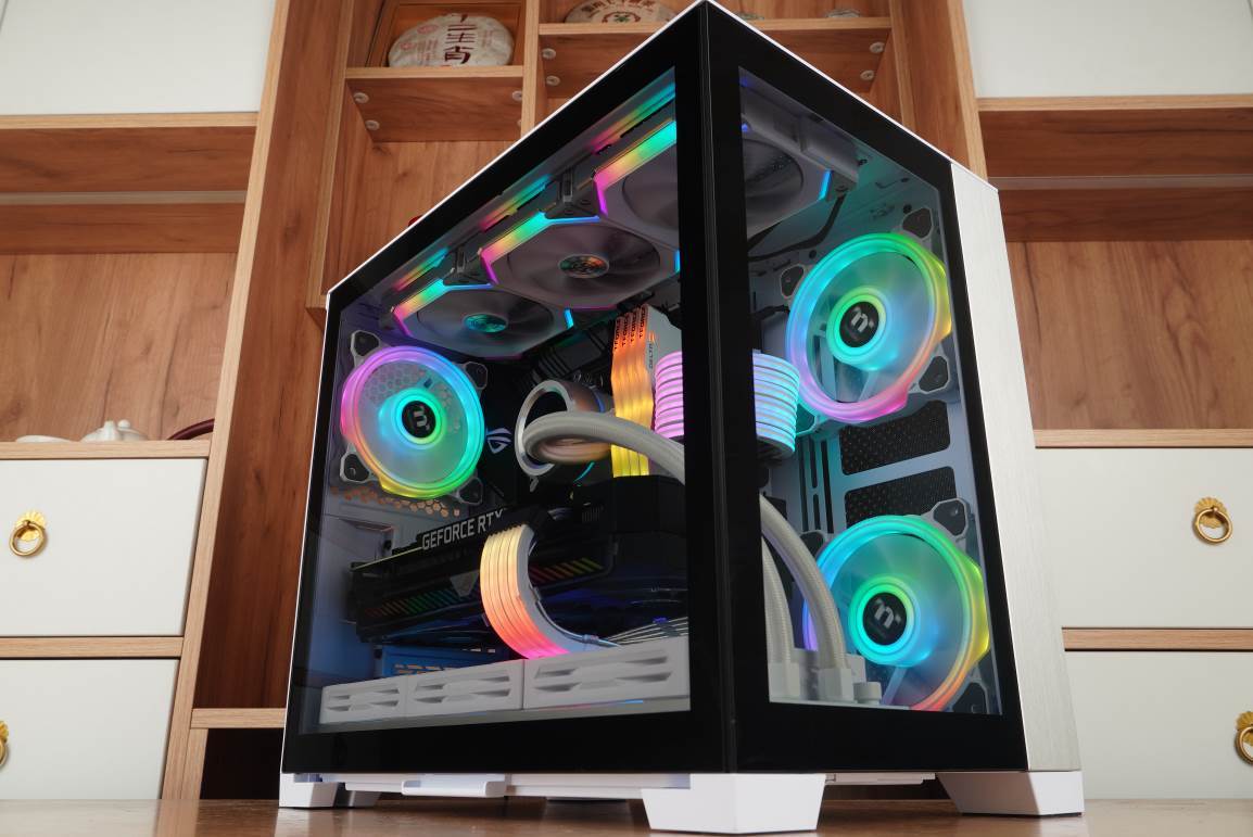 联力包豪斯mini机箱大小,联力包豪斯mini能横装吗