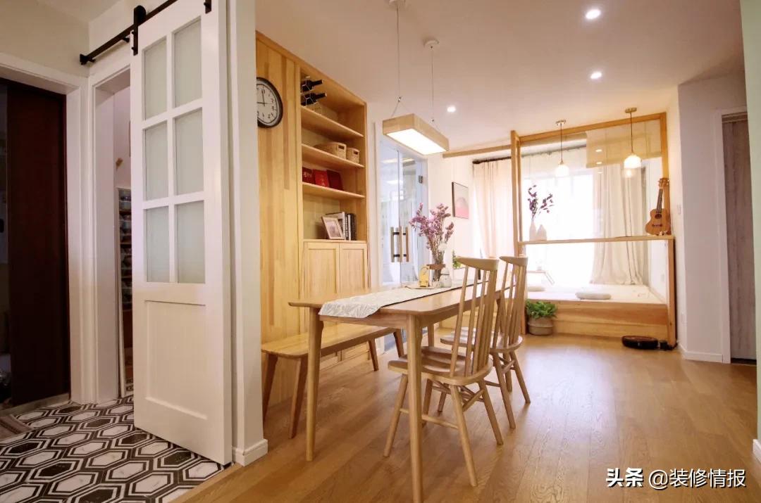 餐厅摆实木餐桌椅，用餐氛围精致情趣，生活过得有仪式！