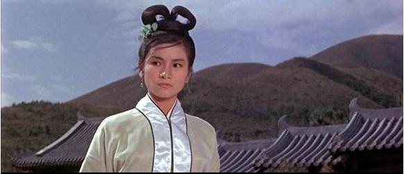 郑佩佩自曝婚姻,郑佩佩皈依佛门