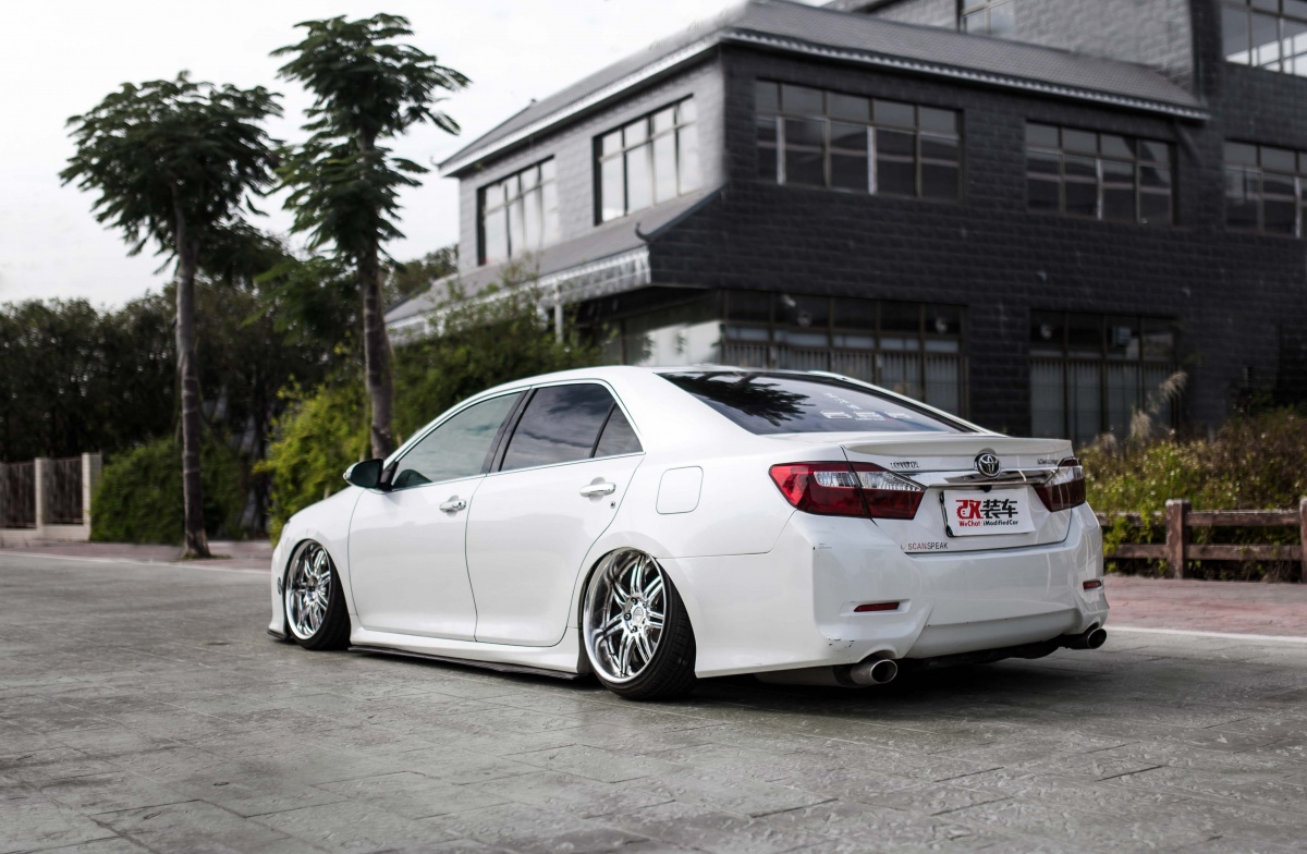 回忆杀2018变装,七代经典凯美瑞改装外观最佳案例