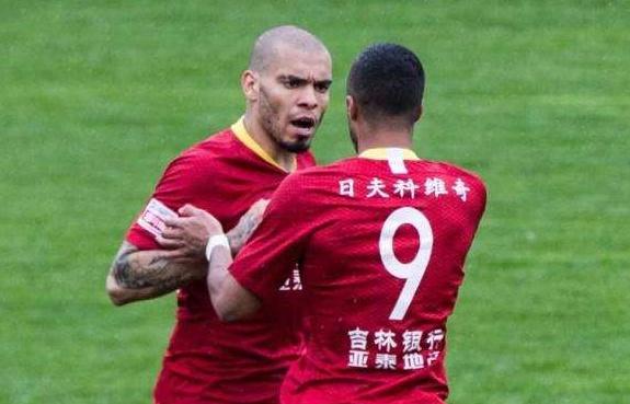 荷兰2-1逆转土耳其荷兰进球集锦,荷兰5-1狂胜西班牙