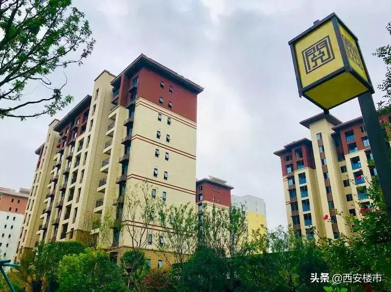 坐拥270度一线江景精装大平层现房,区域ip怎么打造