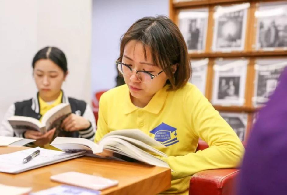 女生适合的高薪专业就业排名,女生就业前景好的薪资高的专业