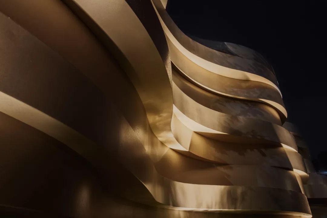 于山城邂逅一场摩登浪漫|重庆中海·天钻