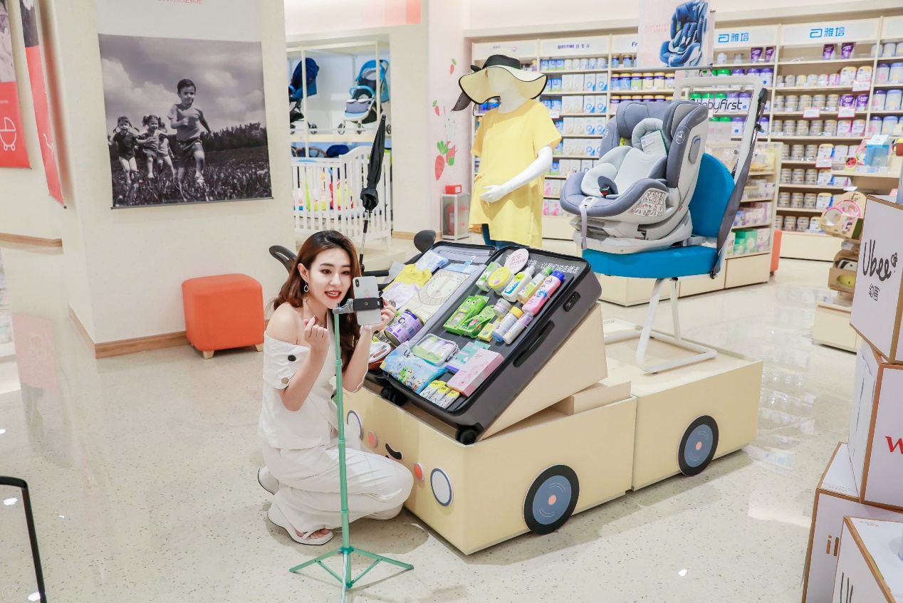 乐友6代店亮相济南直播获1600万妈妈热捧