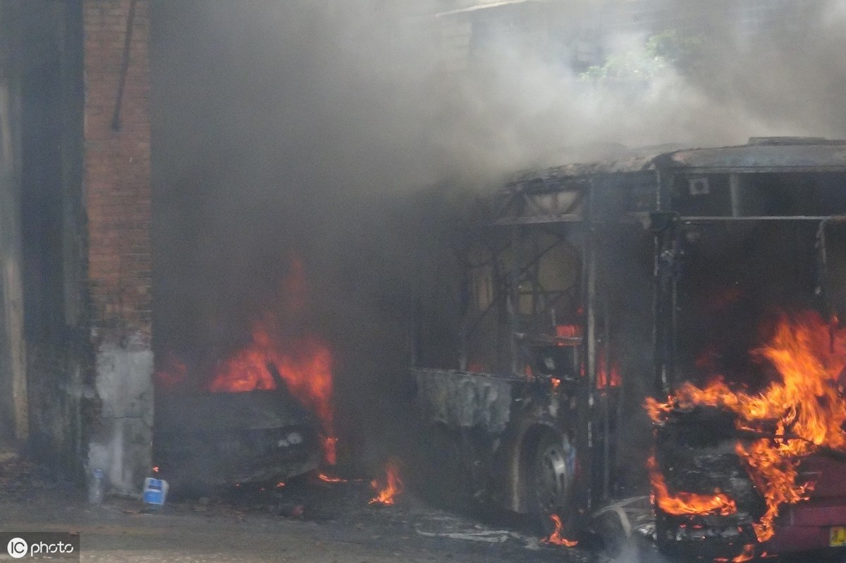 知足吧，你生活在地球上快递最发达的国家。澳新一成多收不到快递