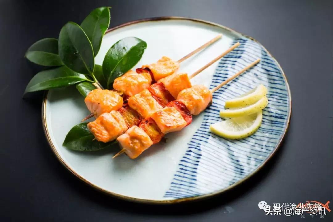 西餐配三文鱼的酱汁做法,三文鱼刺身属于西餐还是日料