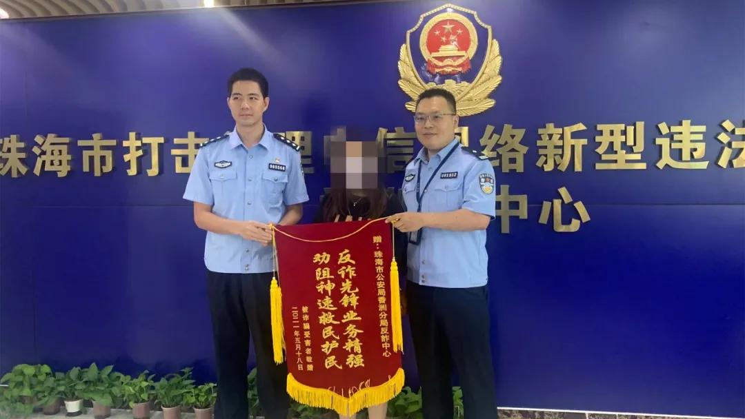 男子醉驾被查妻子当场崩溃后续,男子酒驾被查妻子赶到