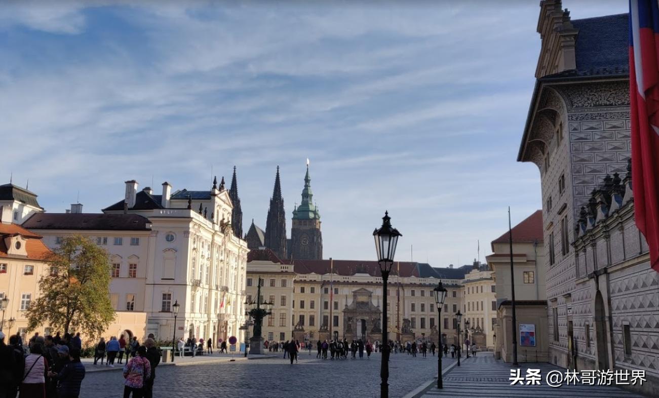 捷克首都布拉格的风光,捷克首都布拉格广场领略异国风情