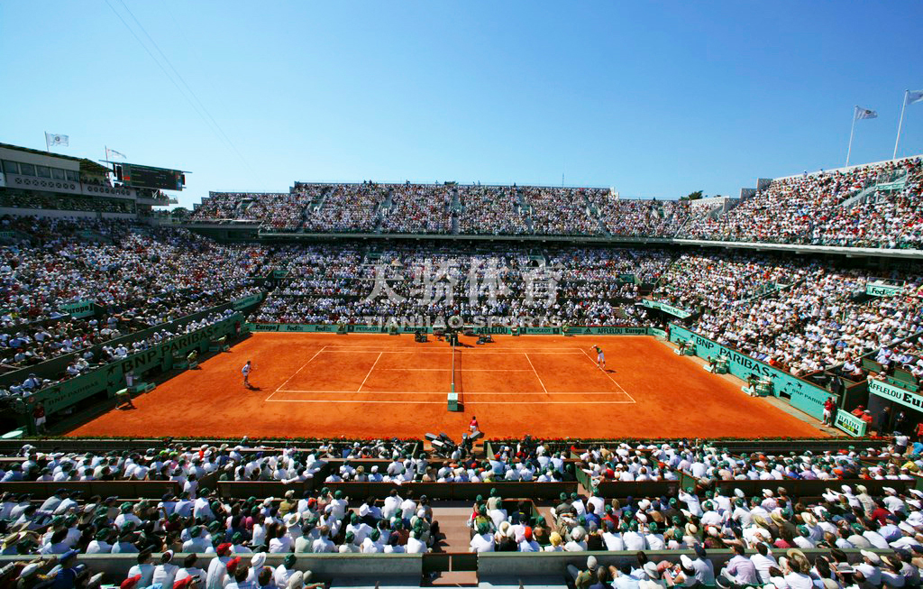 天骄红土网球场，优雅、尊贵运动推广者！