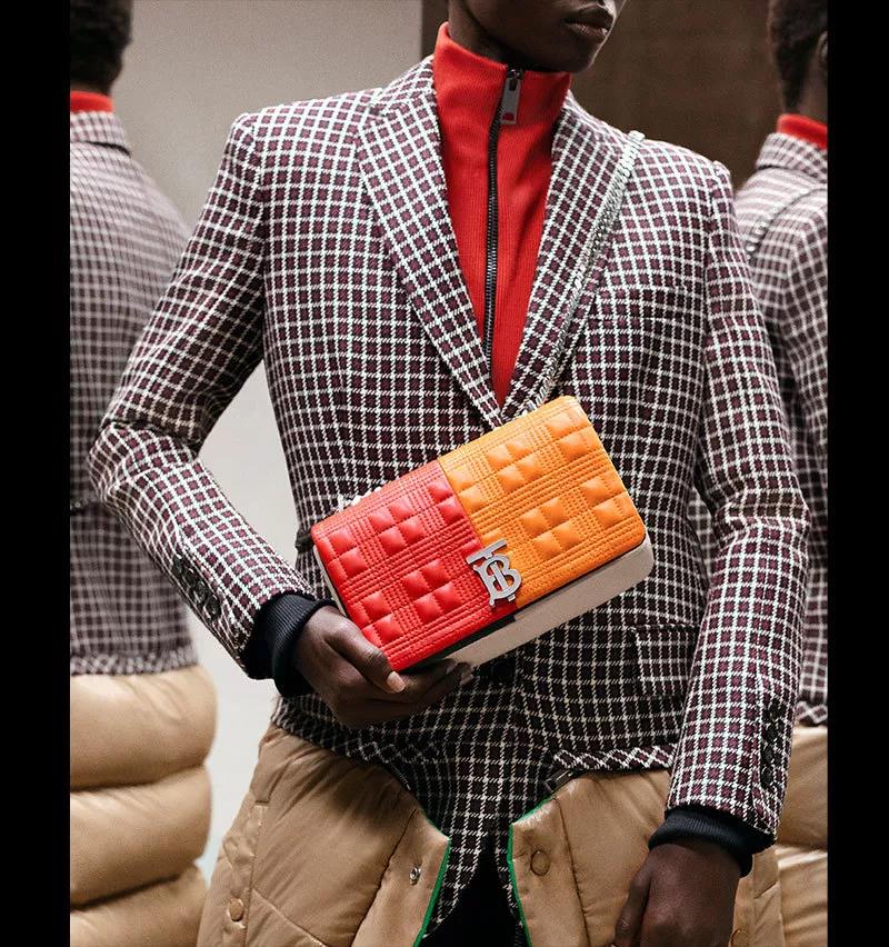 2020秋冬最流行的什么颜色的包包,2021秋冬包包流行款式