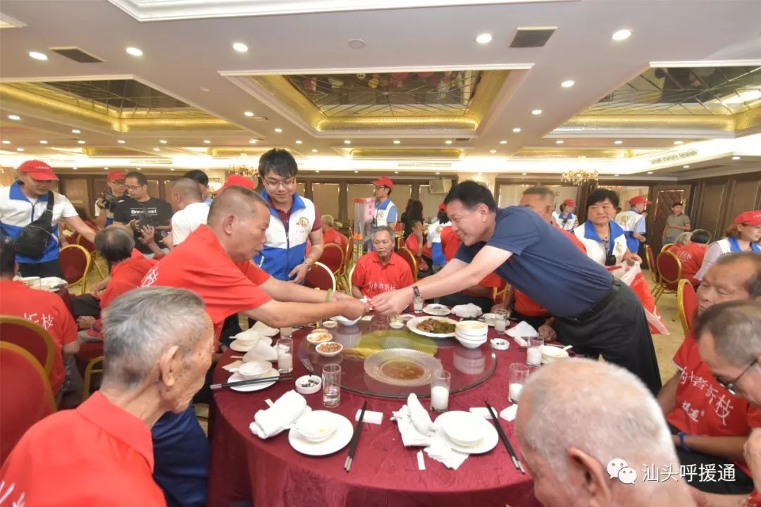 莫道桑榆晚为霞尚满天专访,莫道桑榆晚为霞尚满天央视解说