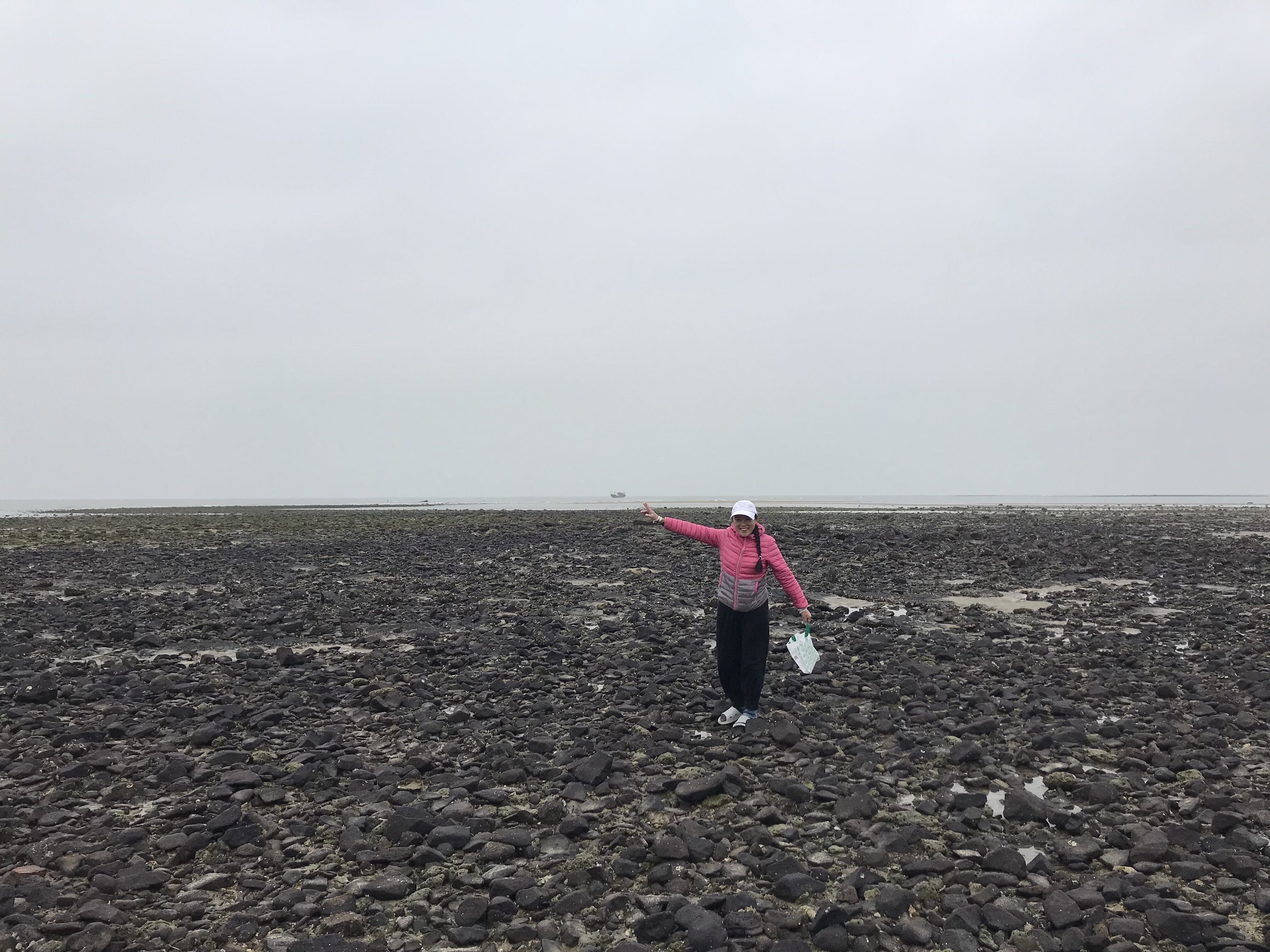 再说房车人是咋算账的；1212房车旅行车的事很担心；赶海