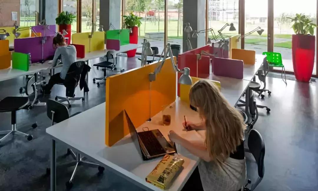 学生宿舍一层大厅设计,3人宿舍设计效果图