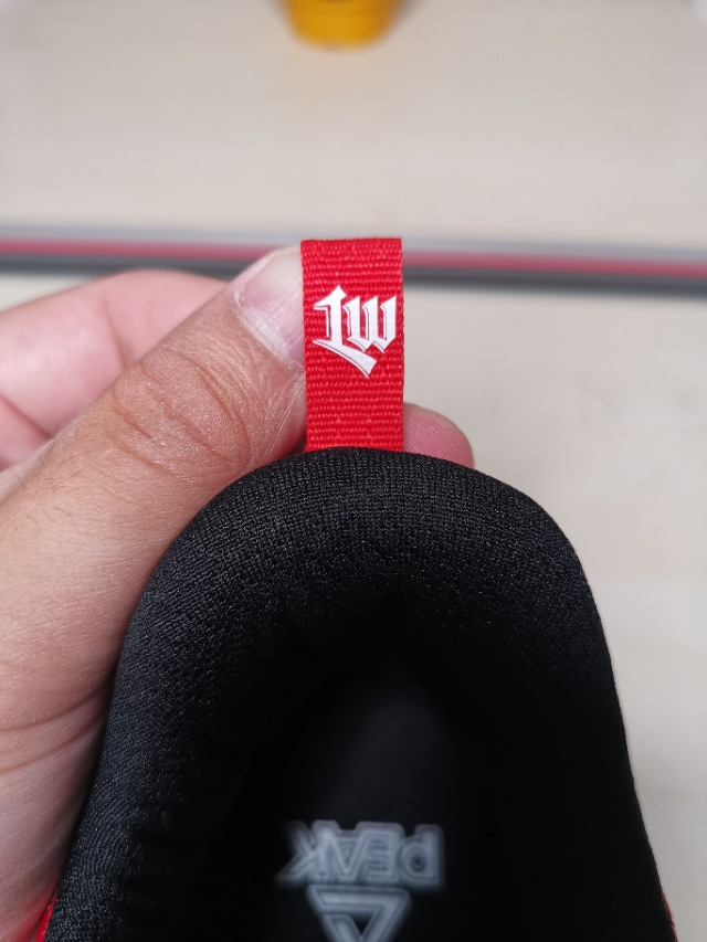 国货当自强最佳第六人战靴匹克闪电开箱