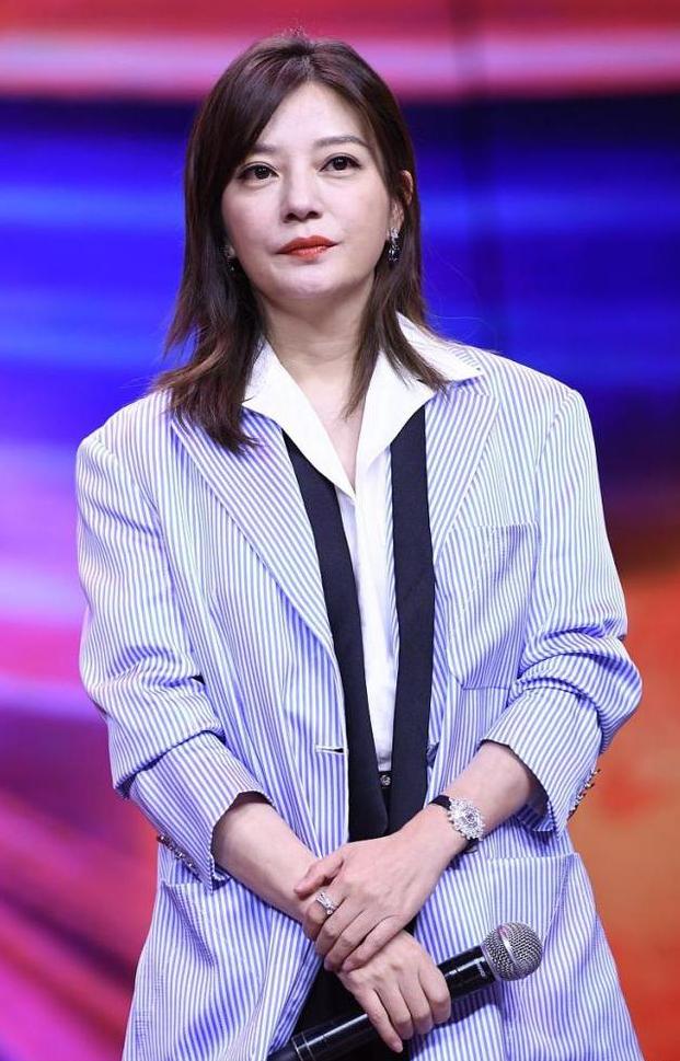 赵薇英伦风,复古英伦风中性高级感穿搭