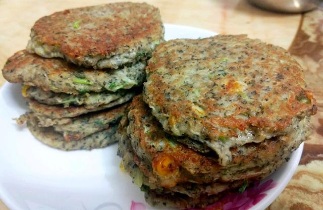 改善白发头，早餐就做这个饼给家人吃，豆渣变美味，做法特简单