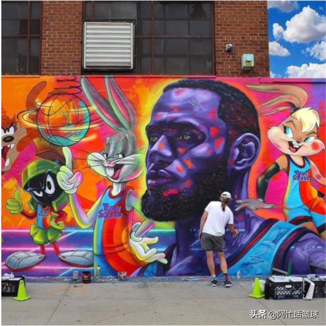 詹皇湖人霸气视频,詹皇晒三巨头照暗示即将回归