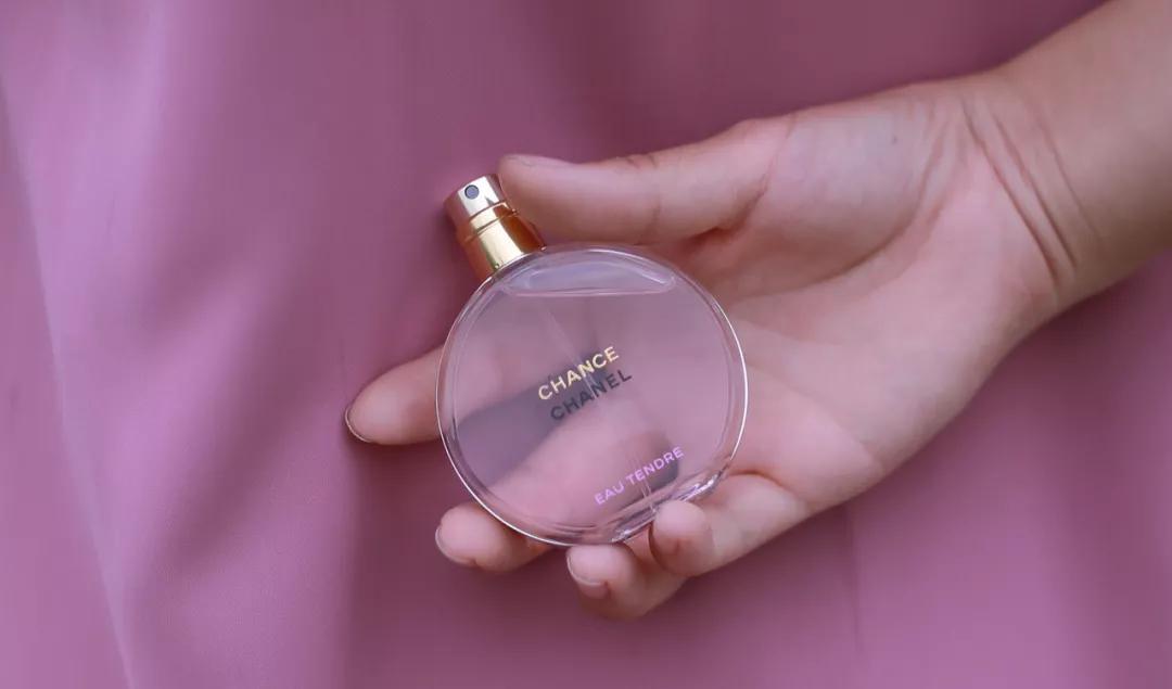 香奈儿最受欢迎的一款香水,香奈儿5号香水哪款最香最好闻
