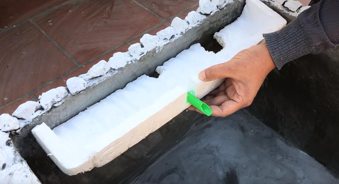 在家自做泡沫箱鱼缸,泡沫箱制作鱼缸养鱼