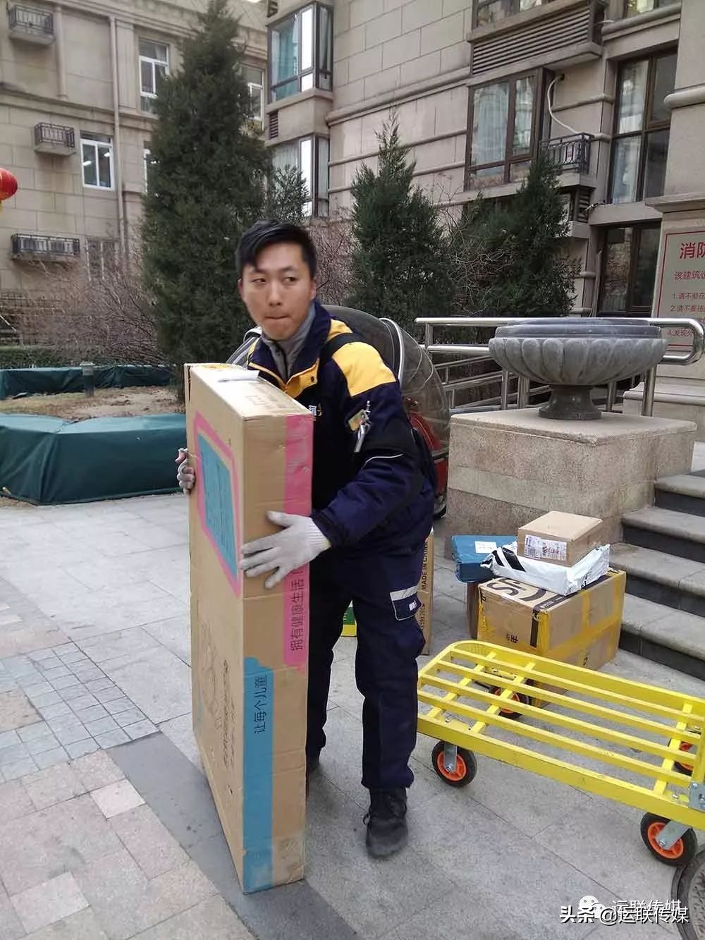 一名快递小哥的故事,物流小哥真实故事