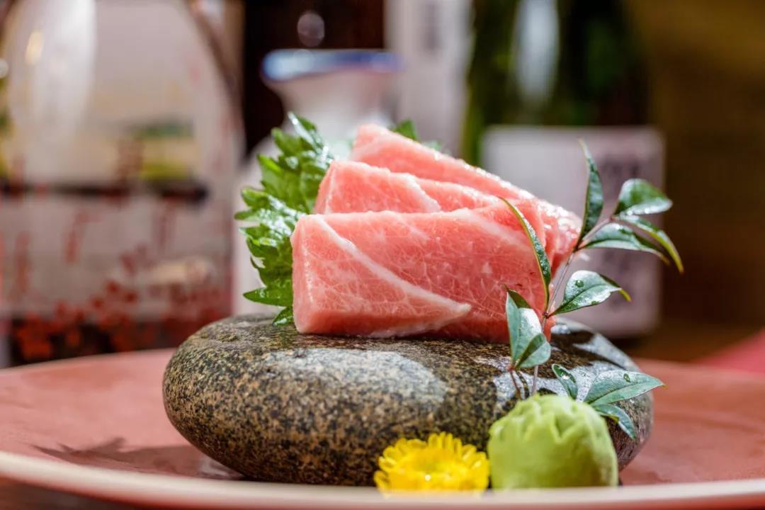 闺蜜小聚一起吃日本料理发朋友圈,日本料理同学小聚