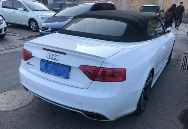 老款敞篷rs5落地多少钱,老款rs5双门v8自吸