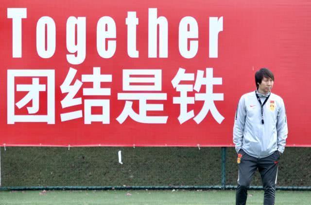 今天国足热身赛直播,国足无奈