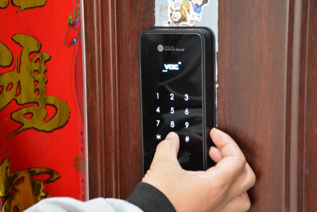 voc智能门锁x6安装教程,荣耀voc智能锁