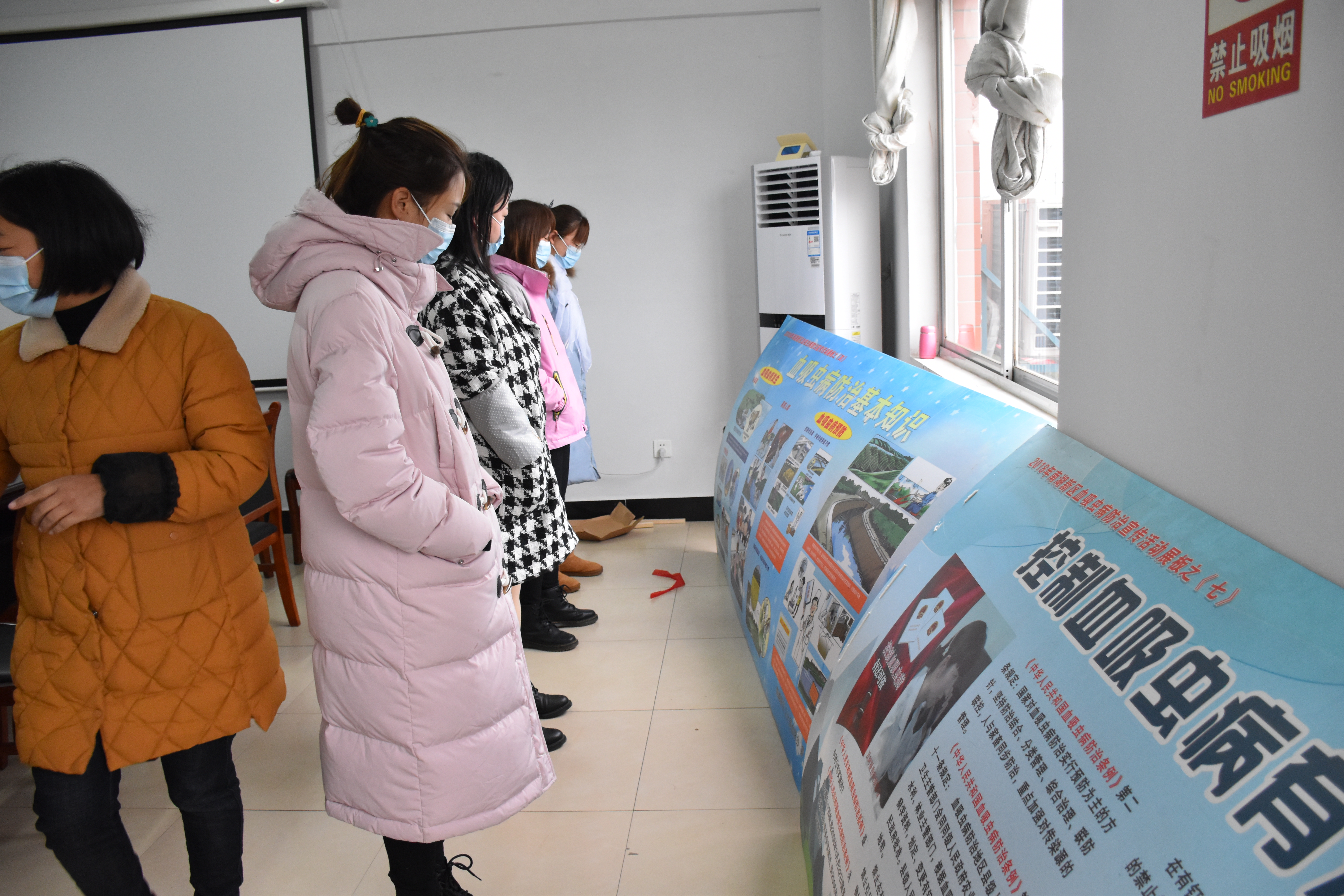 岳阳黄沙湾居民好惬意！血吸虫病免费检查送到家门口