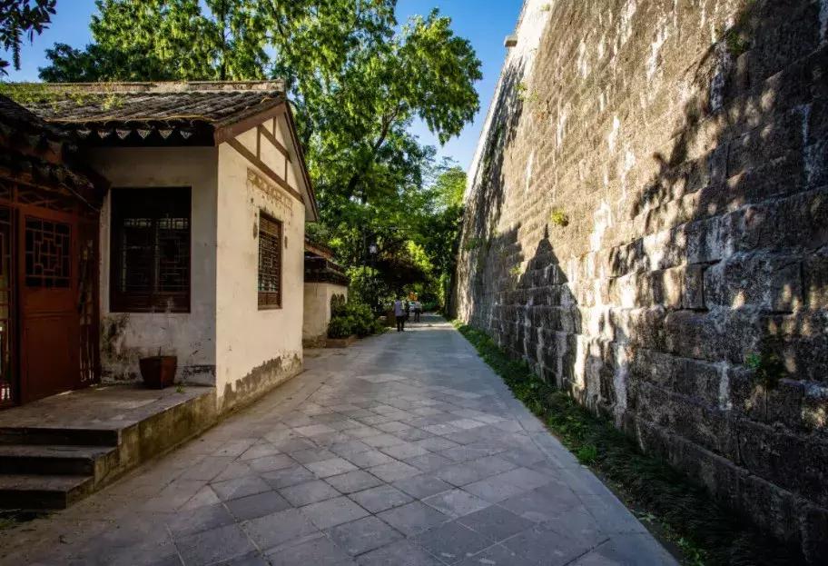 南京哪几个公园免费又好玩,南京莫愁湖公园免费